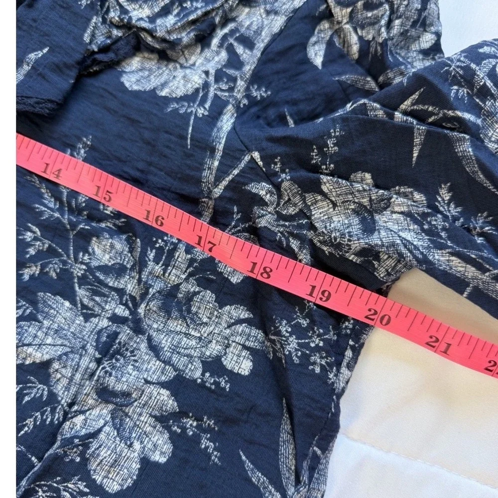 LOFT Women's Navy/White Floral V-Neck Puff Short Sleeve Ruffle Blouse M Summer